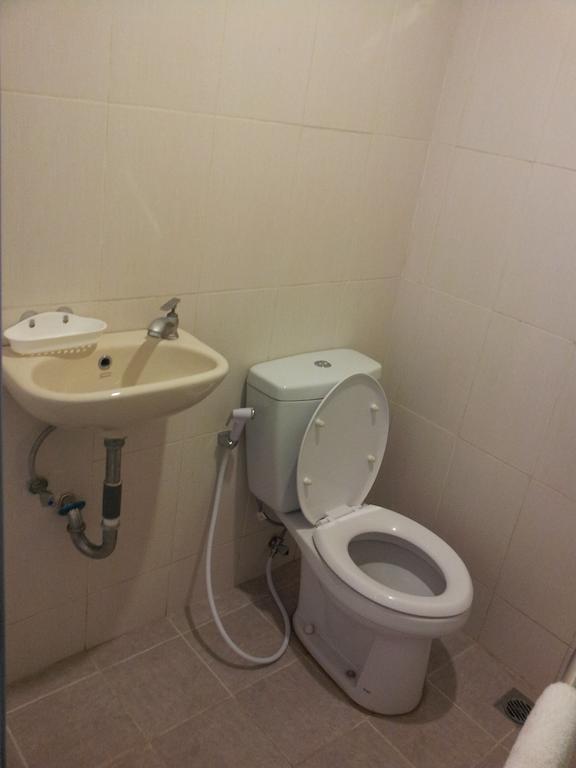 Loxy Inn Surabaya Room photo