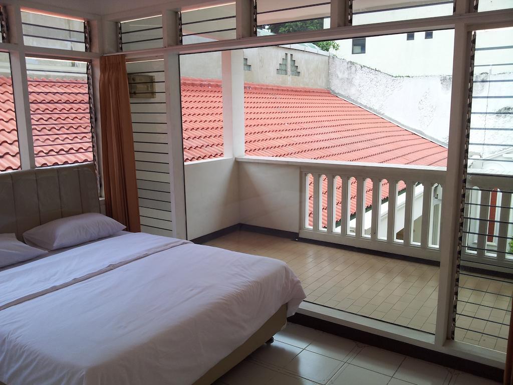 Loxy Inn Surabaya Room photo